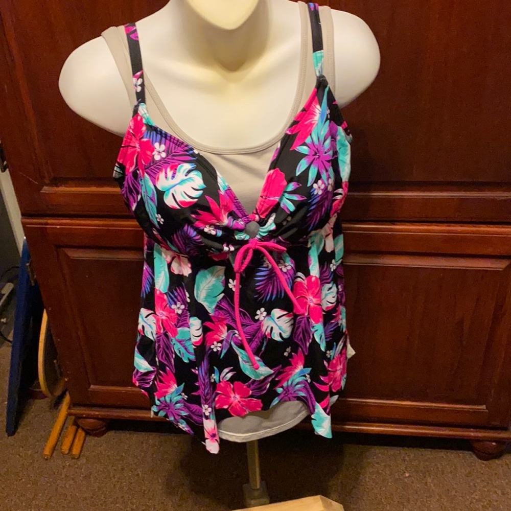 Venus swim top